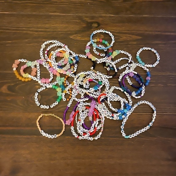 Pack of 13 Friendship Bracelets for Trading - Picture 13 of 13